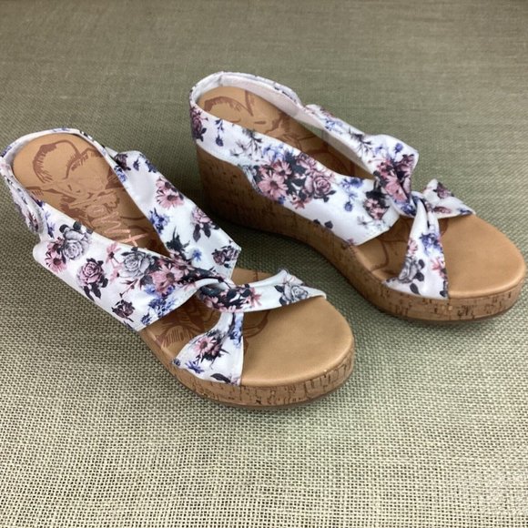 Blowfish Malibu Palmo Botanical Wedge Sandals - Picture 1 of 11
